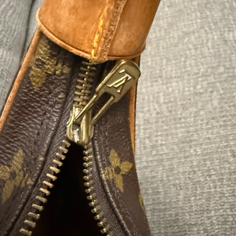 Louis Vuitton Brown and Tan Shoulder Bag - Picture 7 of 8